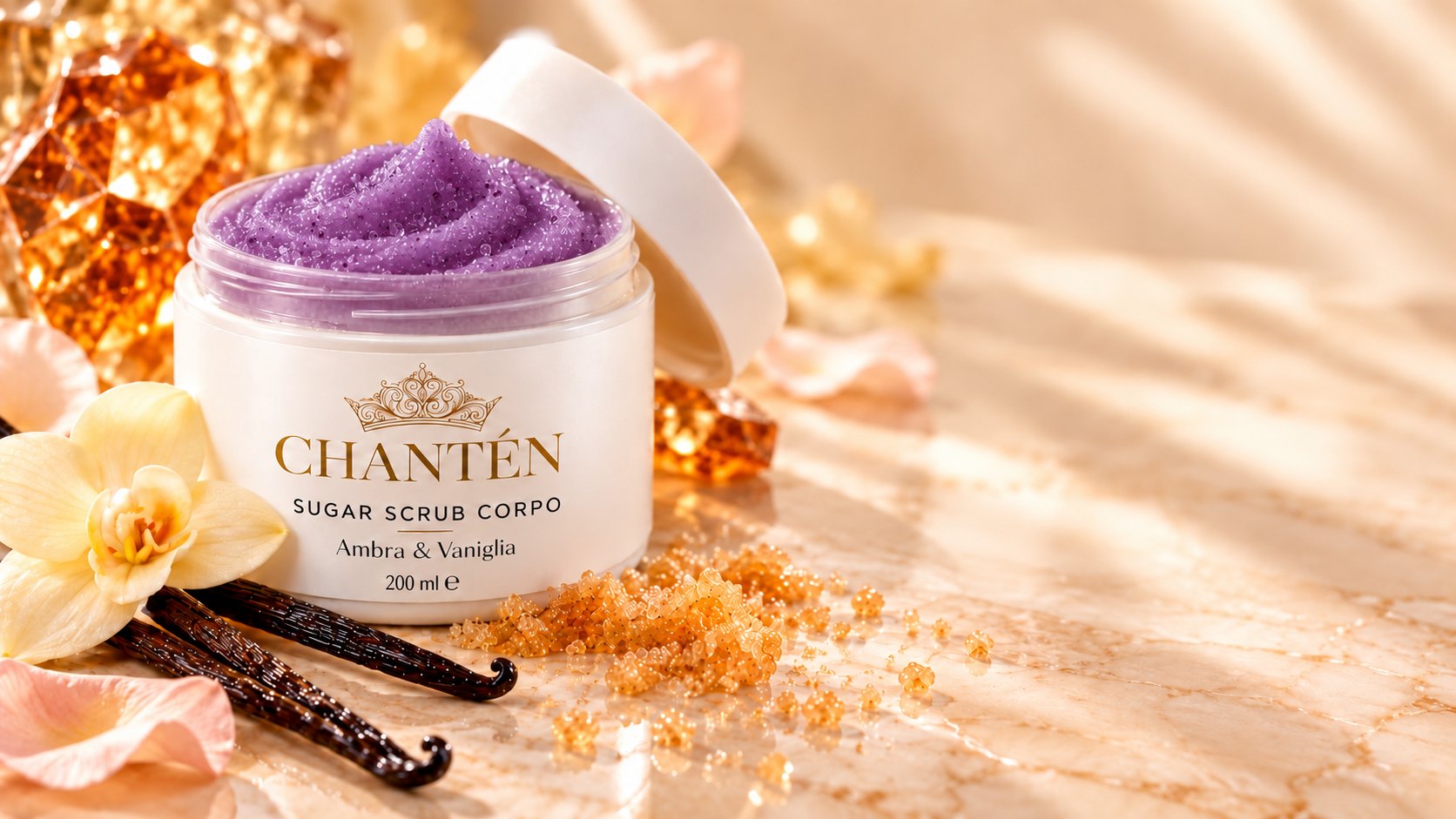 Vasetto aperto di sugar scrub corpo CHANTÉN ambra e vaniglia con la texture color violetto